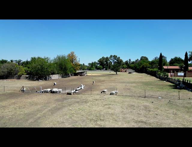 FARM FOR SALE IN EVELEIGH